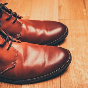 【保存版】定番の靴ひもの通し方４種類&ほどけないイアン・ノット結びを徹底解説
