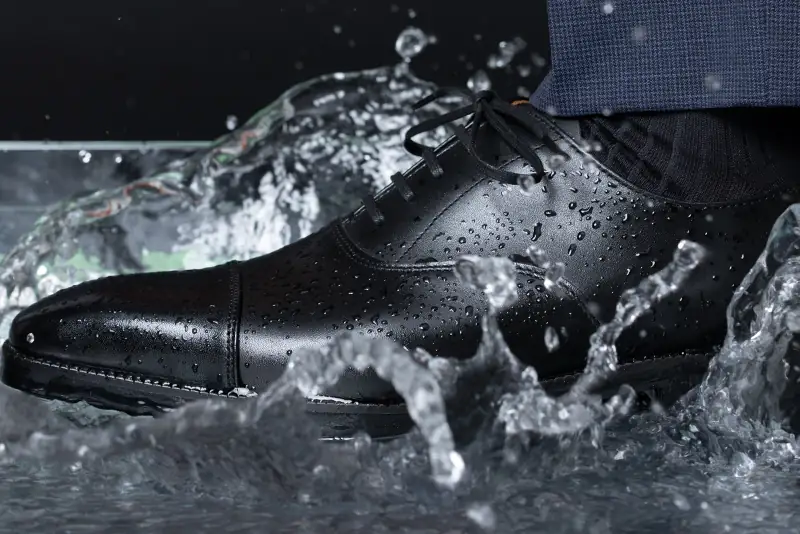 雨ニモ負ケヌ】雨の日ビジネスで活躍する防水革靴６選【日本ブランド